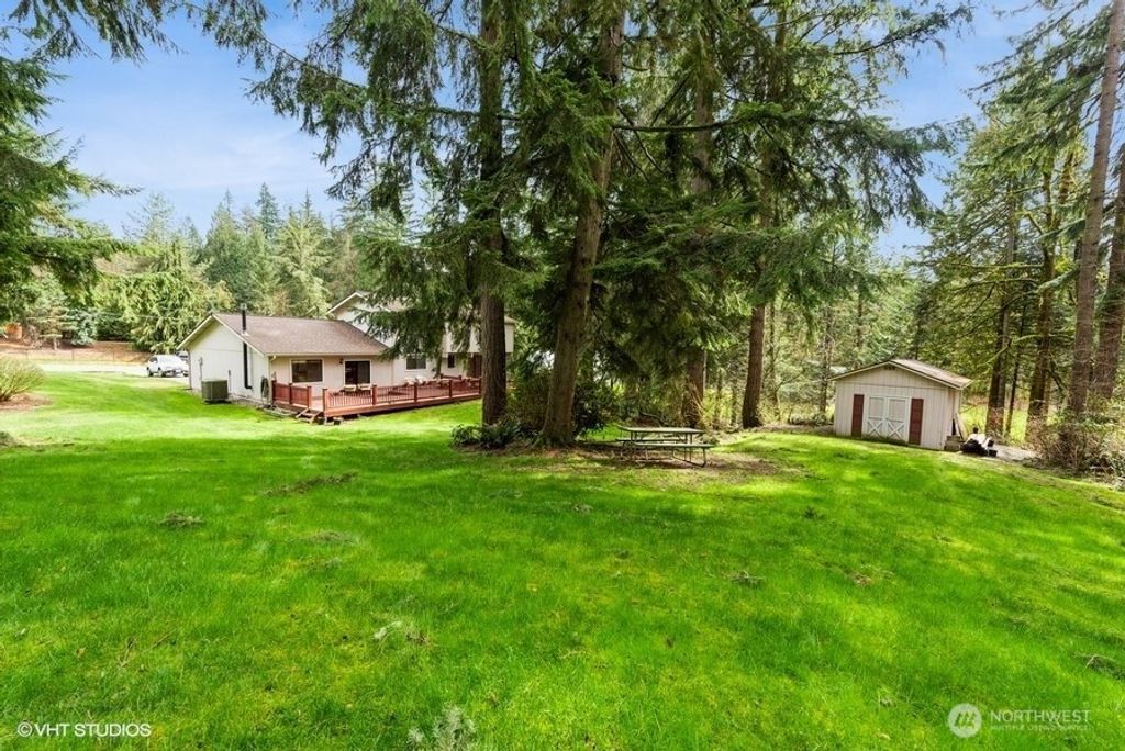 Photo of 21510 78th Avenue SE, Woodinville, WA 98072 (MLS # 2345594)
