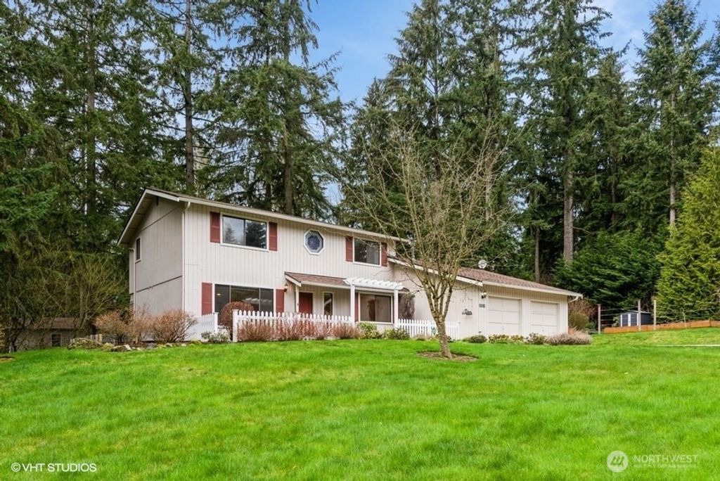 Photo of 21510 78th Avenue SE, Woodinville, WA 98072 (MLS # 2345594)