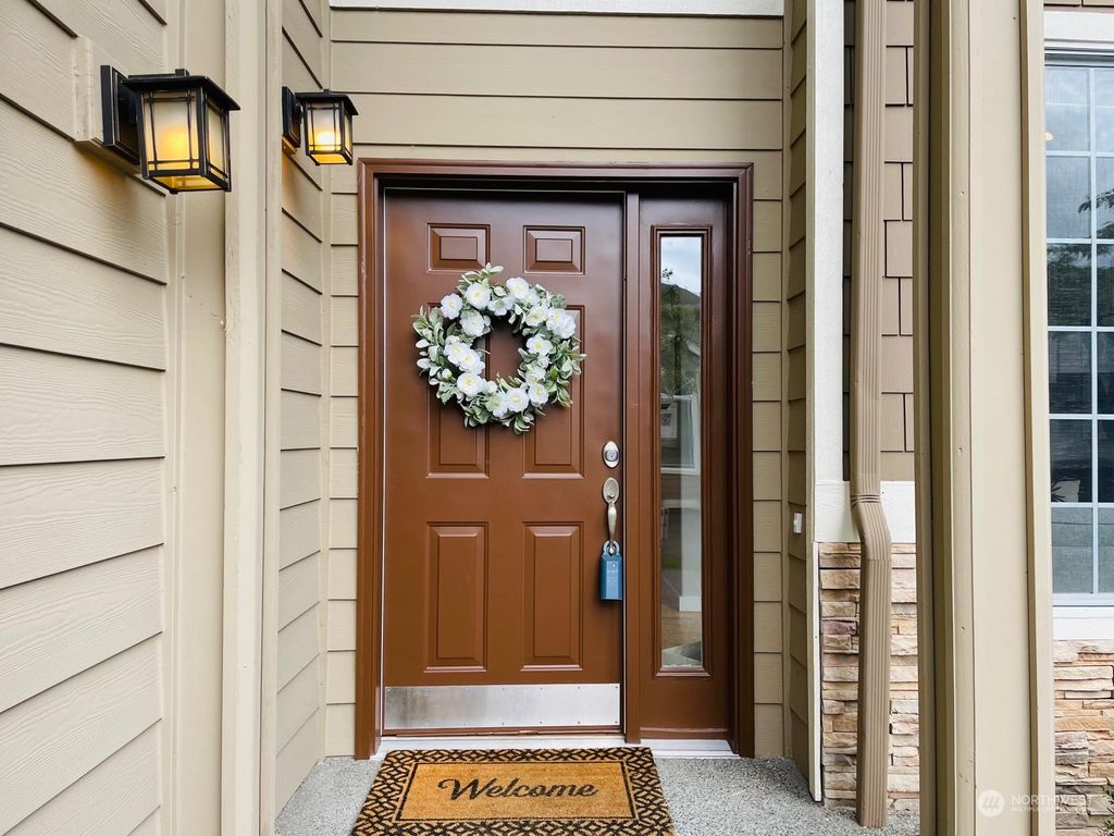 Photo of 1121 231st Place NE, Sammamish, WA 98074 (MLS # 2233440)