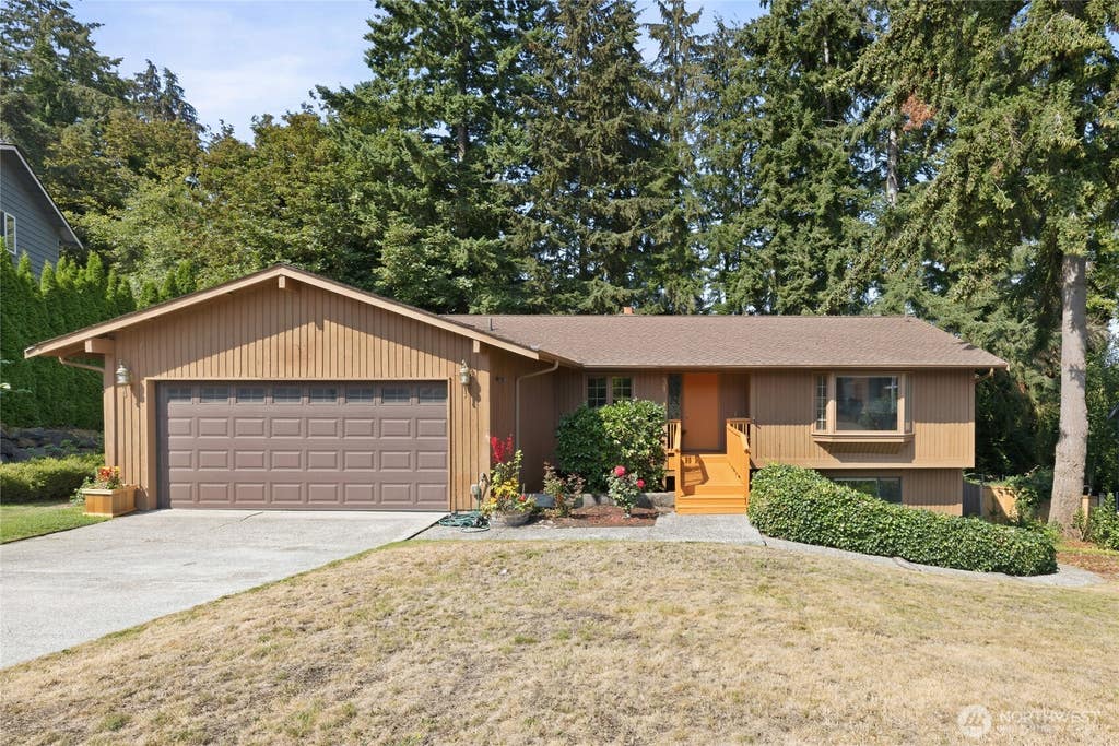 Photo of 31423 42nd Place SW, Federal Way, WA 98023 (MLS # 2567595)