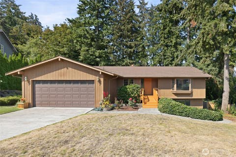 Photo of 31423 42nd Place SW, Federal Way, WA 98023 (MLS # 2567595)