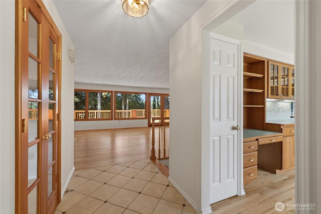 Photo of 31423 42nd Place SW, Federal Way, WA 98023 (MLS # 2567595)