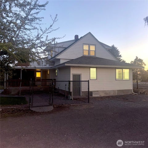 Photo of 6556 Lower Waitsburg Road, Walla Walla, WA 99362 (MLS # 2583886)