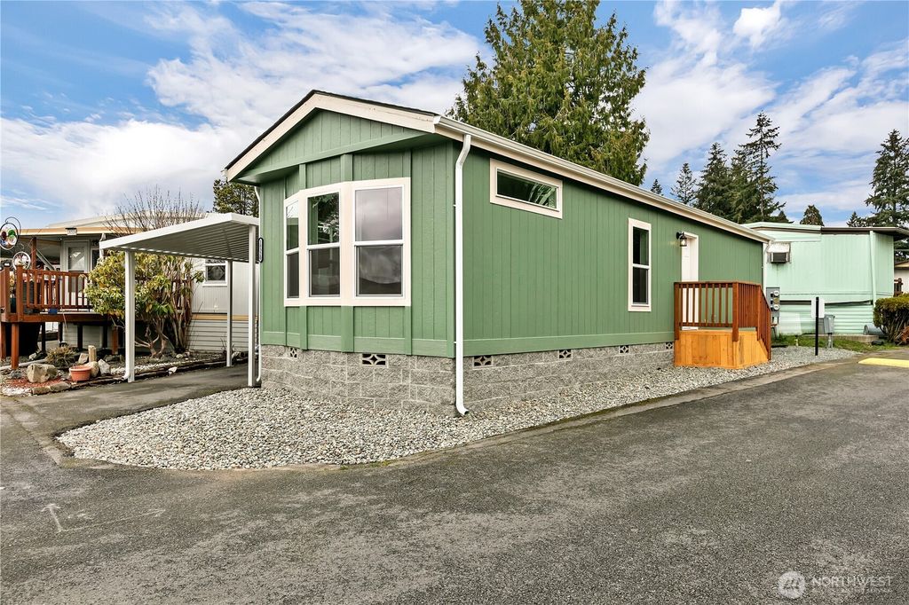 Photo of 18320 35th Place S #384, SeaTac, WA 98188 (MLS # 2343332)