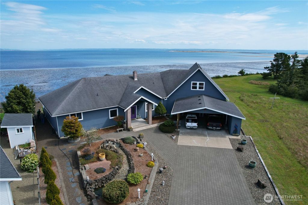 Photo of 925 Claire Court SE, Ocean Shores, WA 98569 (MLS # 2503766)