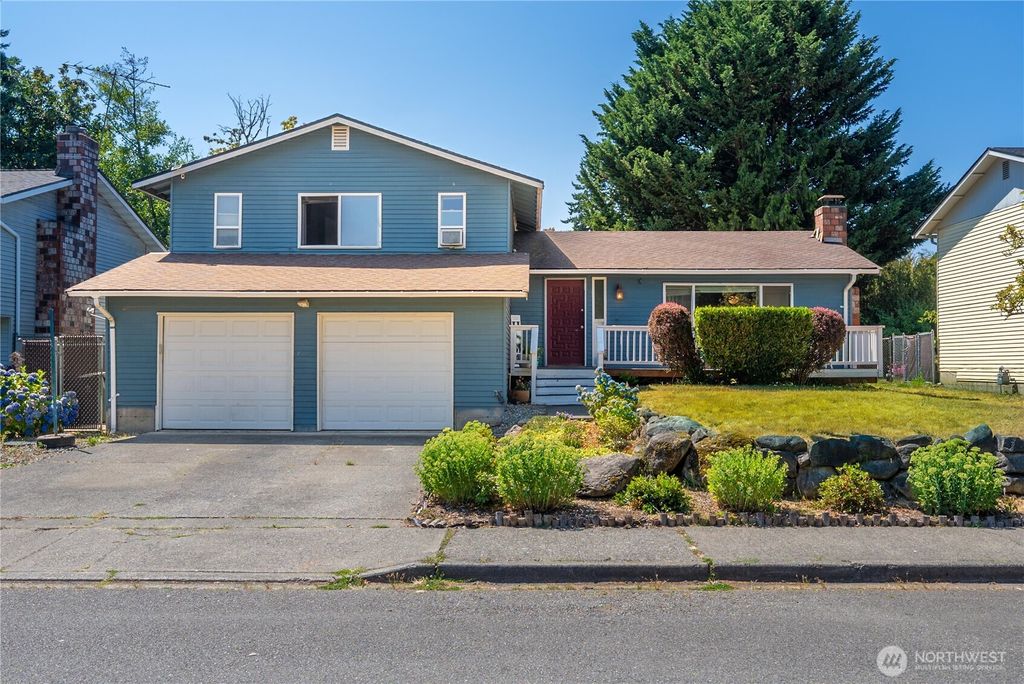 Photo of 28829 46th Place S, Auburn, WA 98001 (MLS # 2411553)