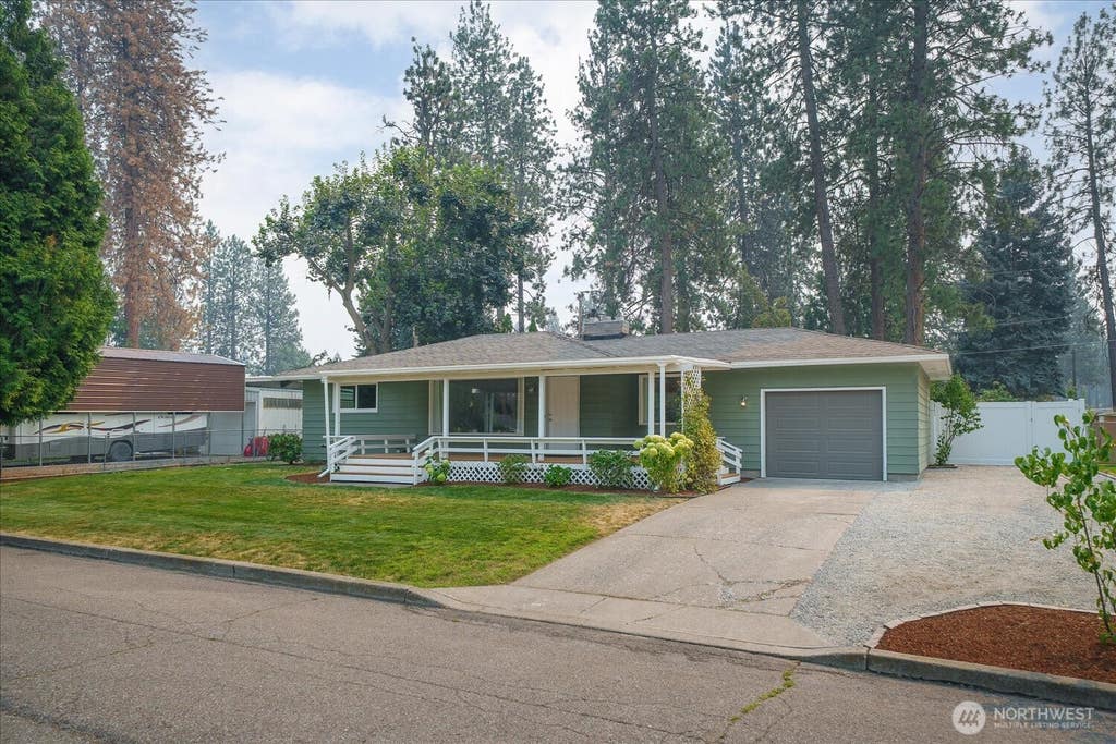 Photo of 12712 E Saltese Rd AVE, Spokane Valley, WA 99216 (MLS # 2565252)