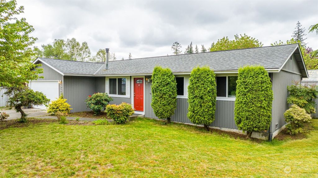Photo of 5202 119th Place NE, Marysville, WA 98271 (MLS # 2066371)