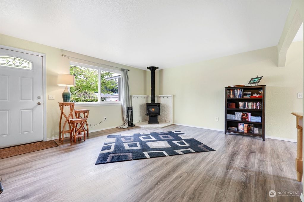 Photo of 5202 119th Place NE, Marysville, WA 98271 (MLS # 2066371)