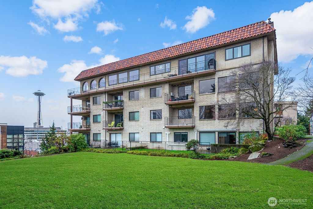 Photo of 610 Aloha Street #404, Seattle, WA 98109 (MLS # 2460865)