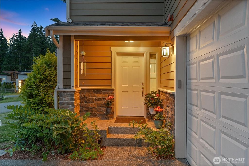 Photo of 24244 197th Avenue SE, Maple Valley, WA 98038 (MLS # 2370306)