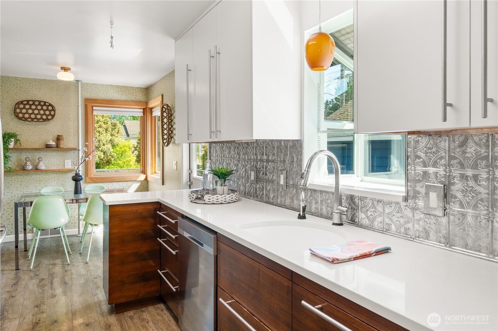 Photo of 12015 Dayton Avenue N, Seattle, WA 98133 (MLS # 2586394)
