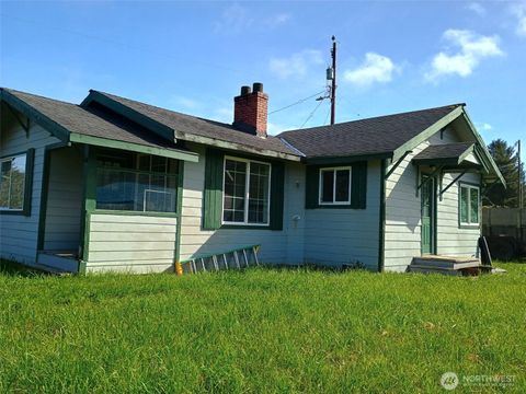 Photo of 4 Aberdeen Street, Copalis Beach, WA 98535 (MLS # 2506912)
