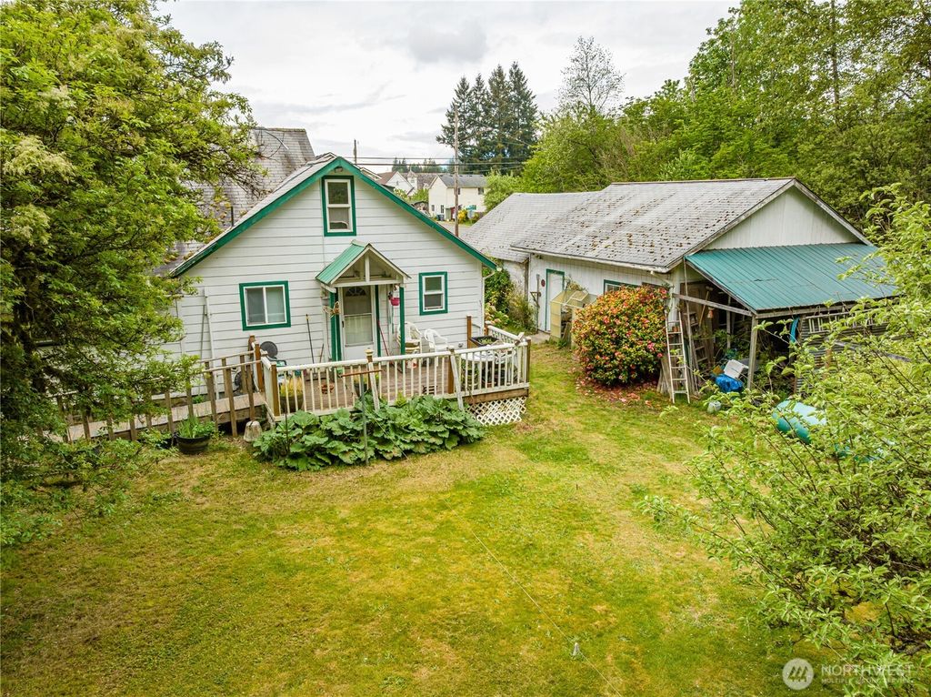 Photo of 1050 Montague Avenue, Darrington, WA 98241 (MLS # 2520287)