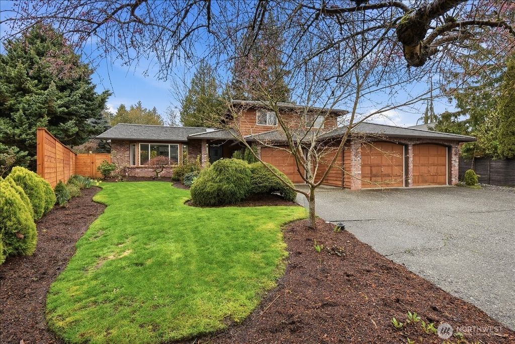 Photo of 4003 110th Street SE, Everett, WA 98208 (MLS # 2499250)