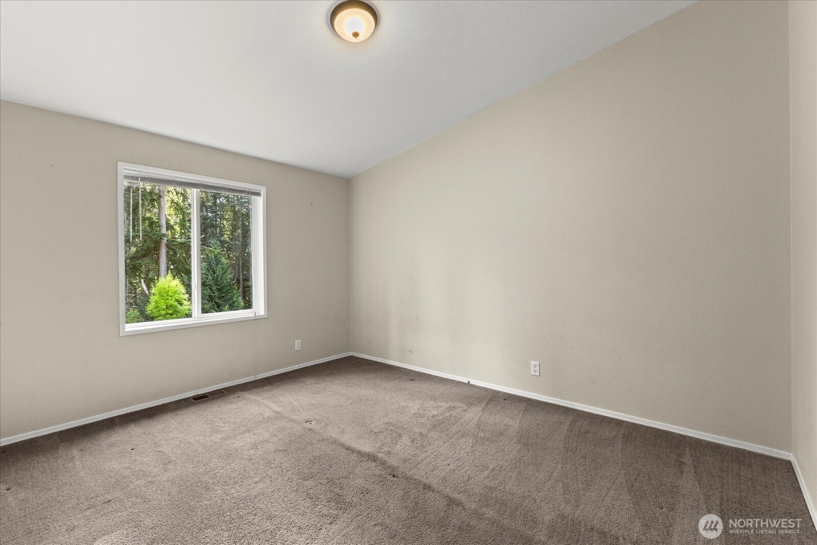 Clinton, Washington 98236, United States, 3 Bedrooms Bedrooms, ,2 BathroomsBathrooms,Residential,Active,192486