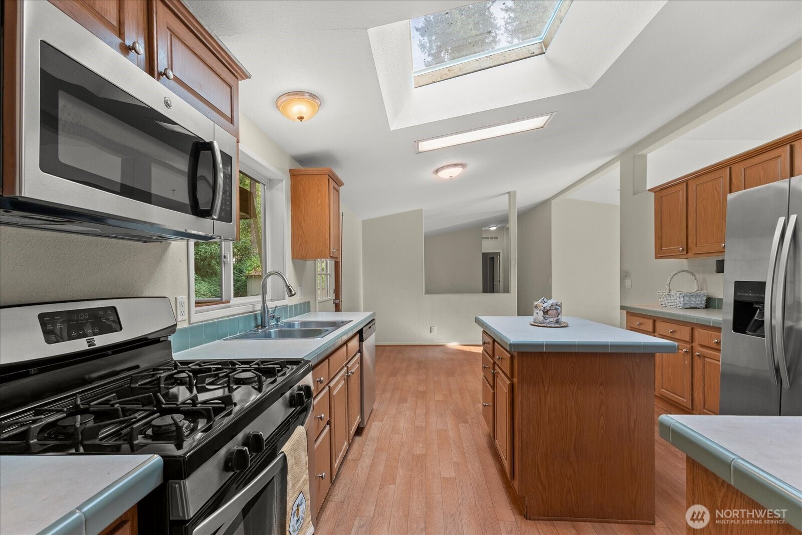 Clinton, Washington 98236, United States, 3 Bedrooms Bedrooms, ,2 BathroomsBathrooms,Residential,Active,192486