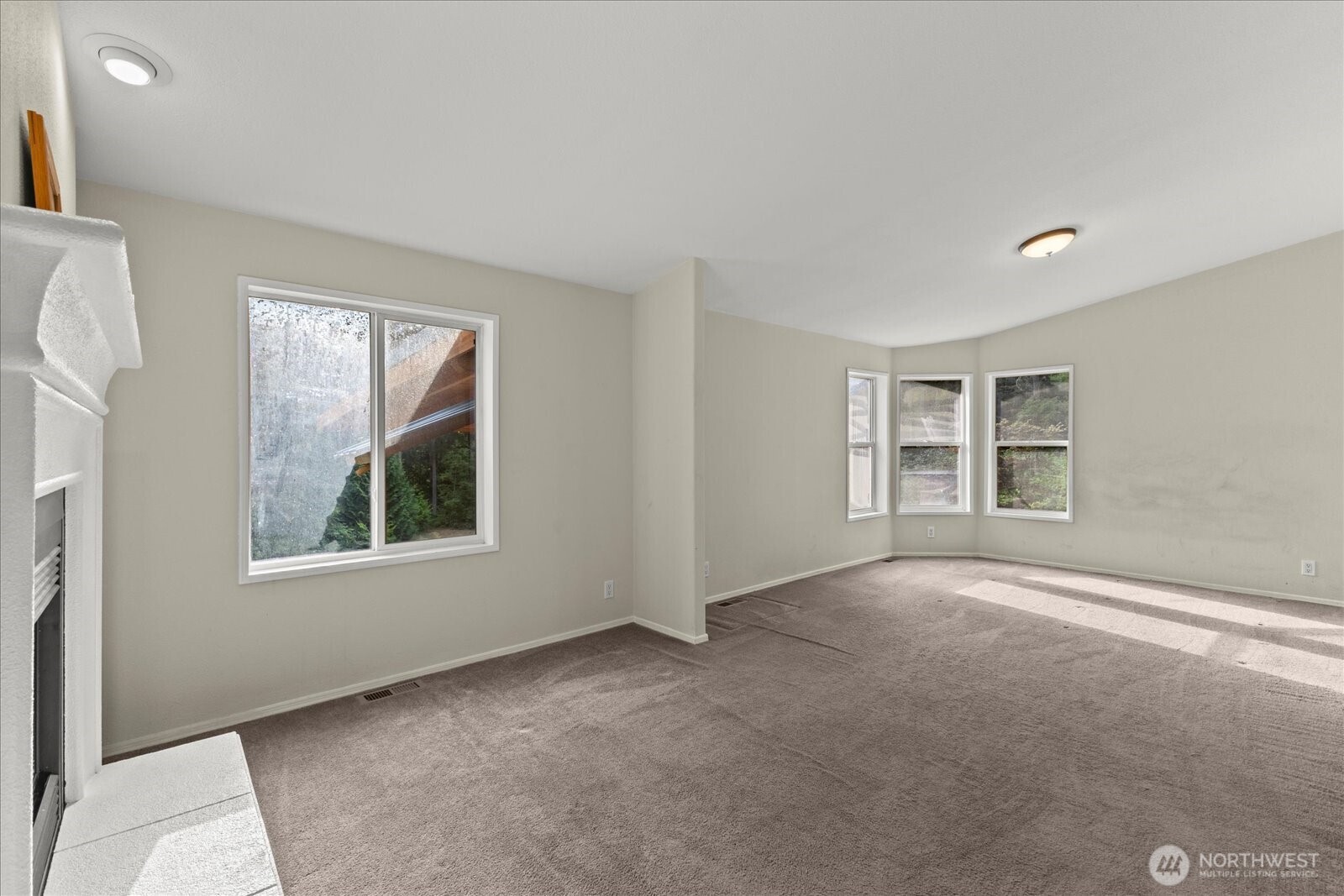 Clinton, Washington 98236, United States, 3 Bedrooms Bedrooms, ,2 BathroomsBathrooms,Residential,Active,192486