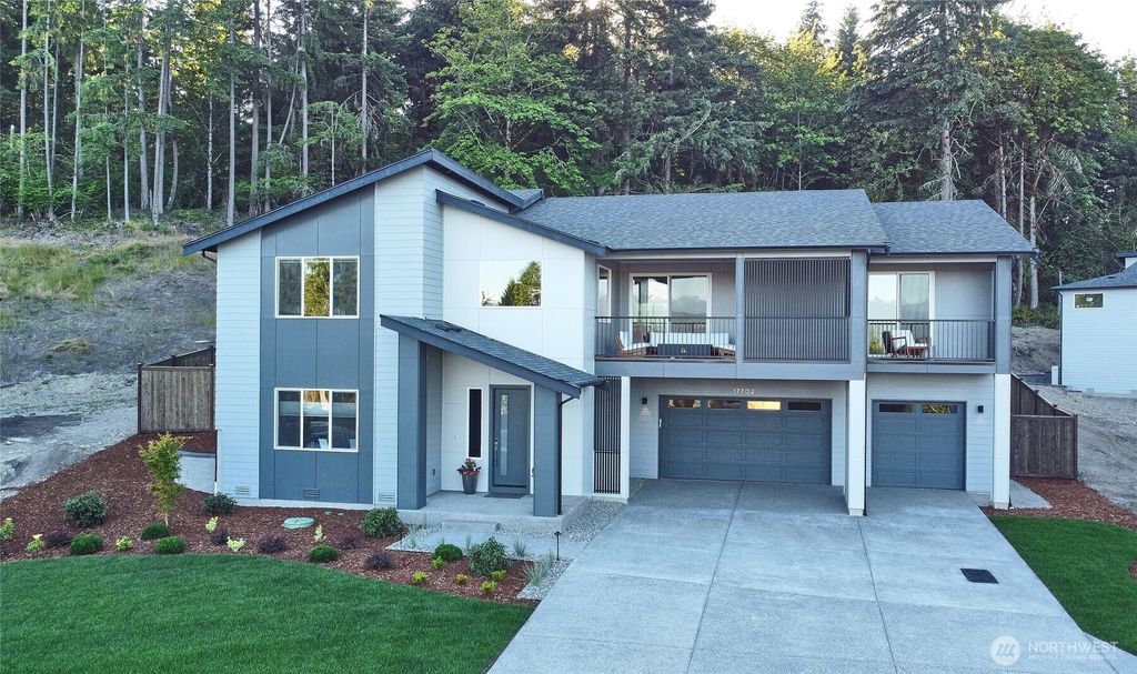 Photo of 17808 142nd Avenue E #8, Puyallup, WA 98374 (MLS # 2467345)