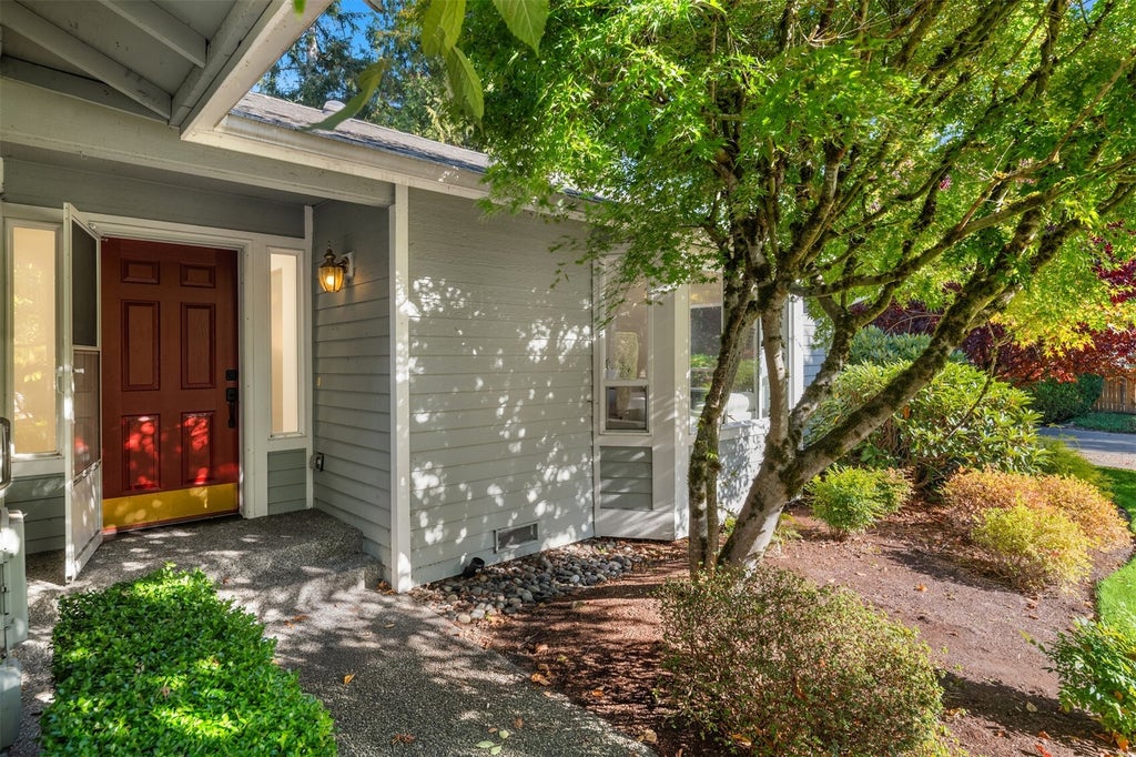 Photo of 19326 2nd Drive SE #A, Bothell, WA 98012 (MLS # 2596902)