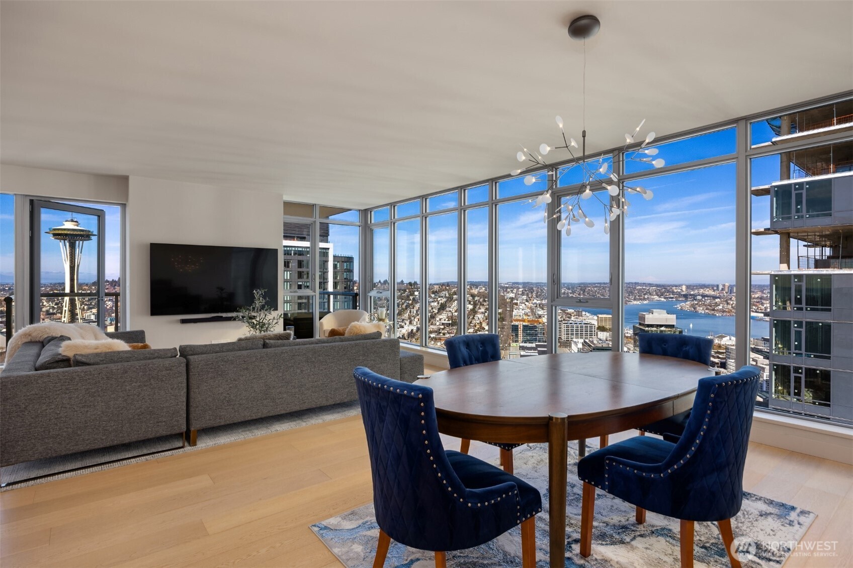 583 Battery Street 3802