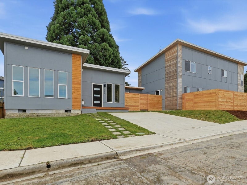 1603 S Walters Road