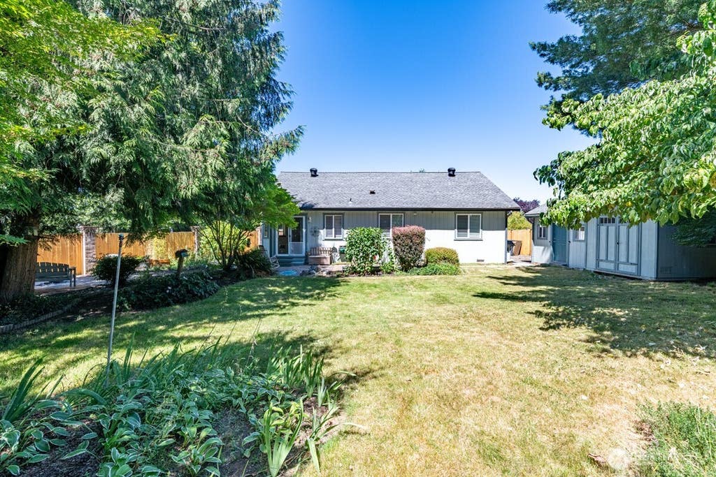 Photo of 7026 66th Avenue NE, Marysville, WA 98270 (MLS # 2562083)