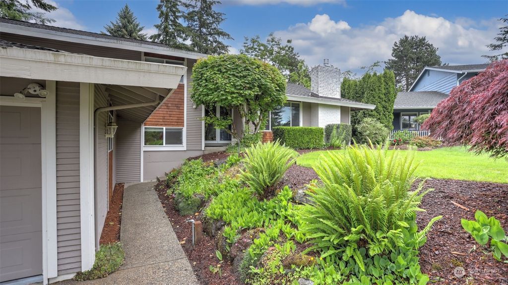 Photo of 16212 142nd Avenue SE, Renton, WA 98058 (MLS # 2247879)