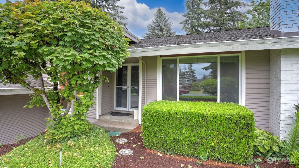 Photo of 16212 142nd Avenue SE, Renton, WA 98058 (MLS # 2247879)