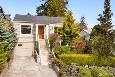 Photo of 1712 NE 86th St, Seattle, WA 98115 (MLS # 2497234)
