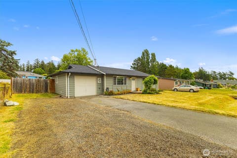 Photo of 822 Walker Avenue, Oak Harbor, WA 98277 (MLS # 2560123)
