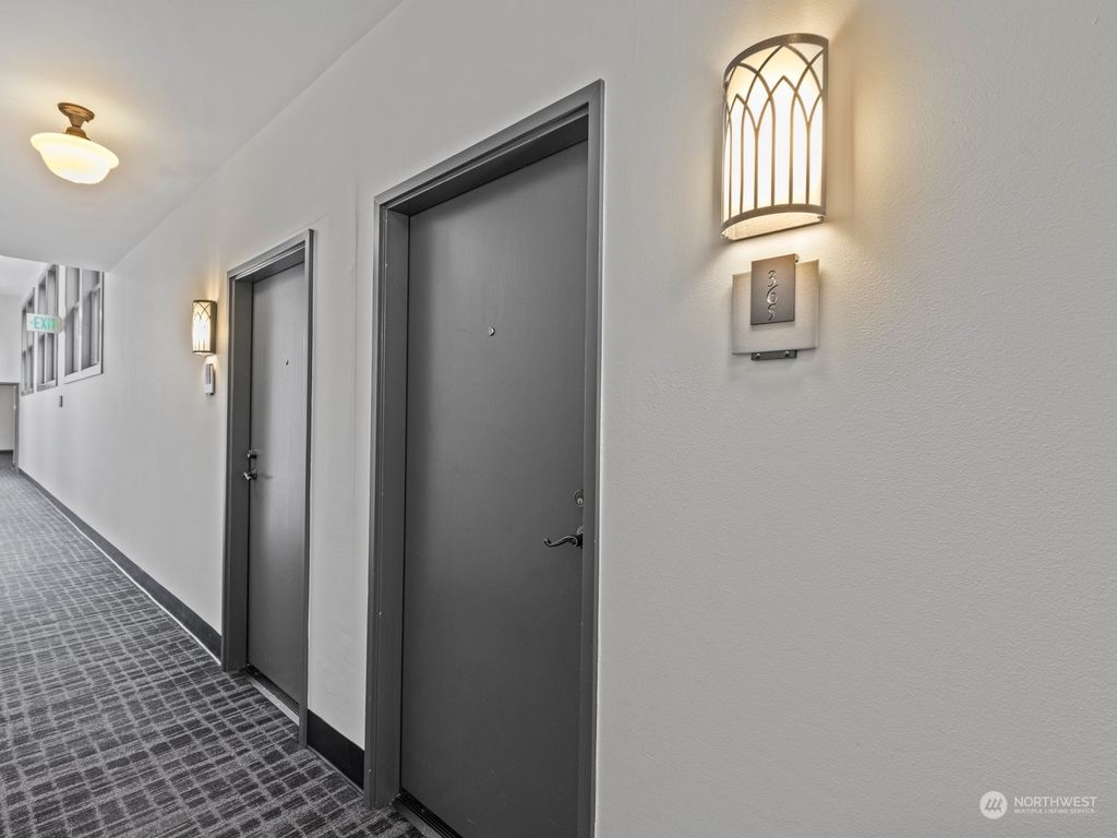 Photo of 201 Galer St St #365, Seattle, WA 98109 (MLS # 2225061)