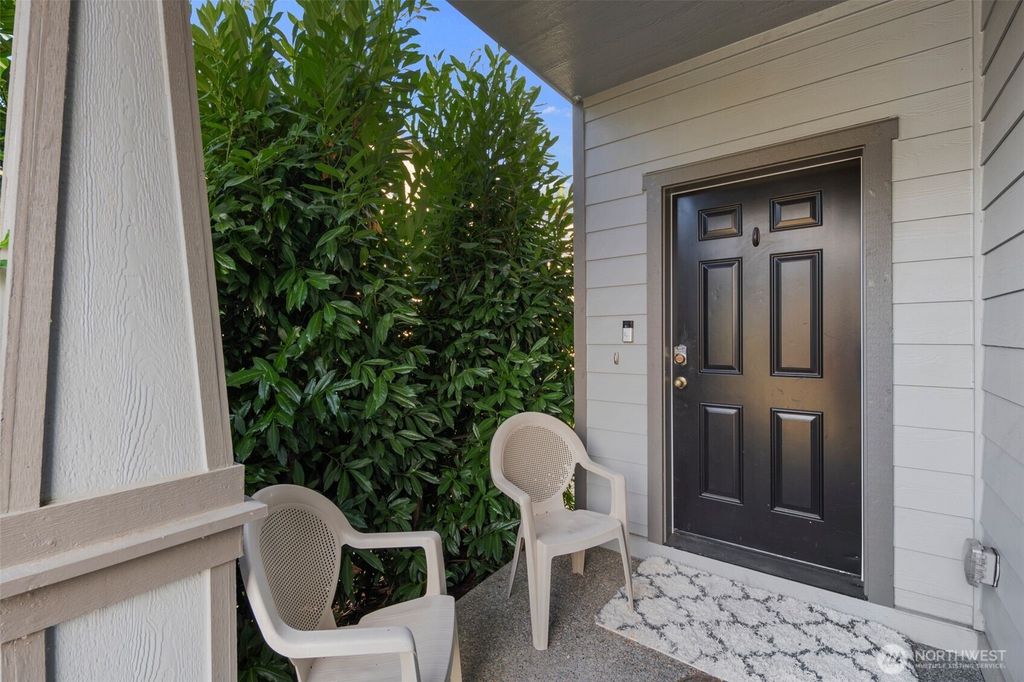 Photo of 5514 148th Street Ct E, Puyallup, WA 98375 (MLS # 2465000)