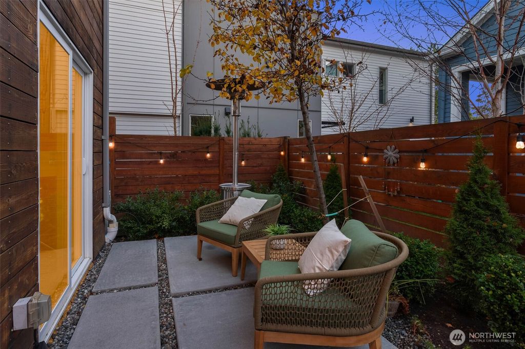 listing image 9360341038199010208