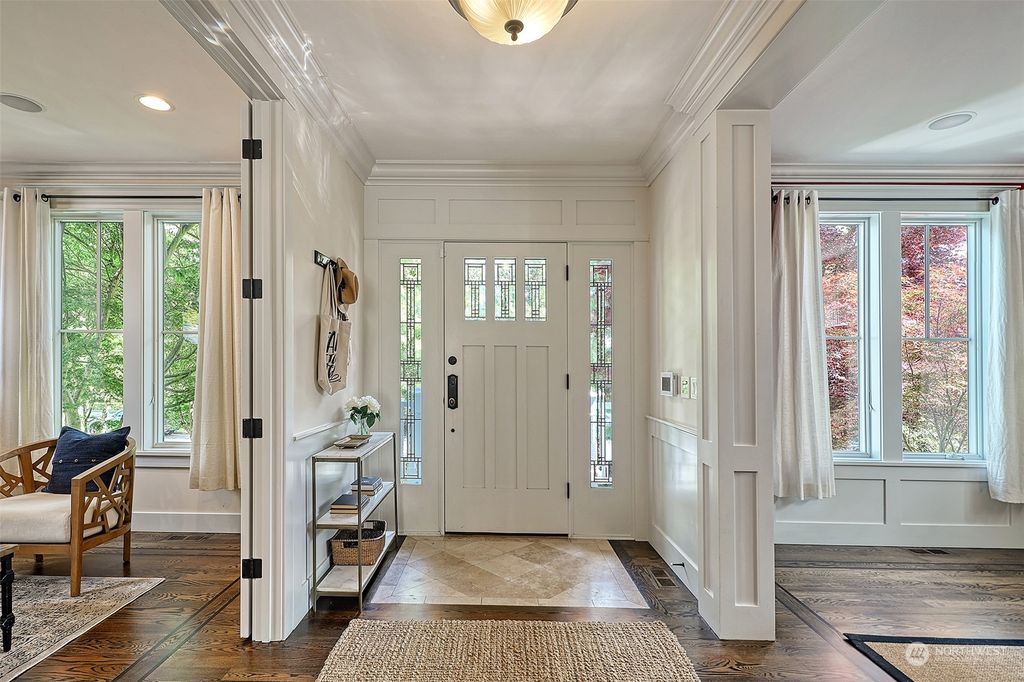 Photo of 2053 McGilvra Boulevard E, Seattle, WA 98112 (MLS # 2230513)