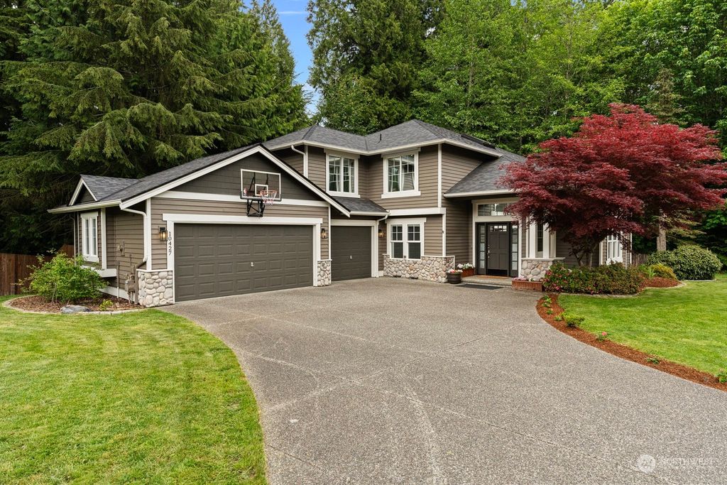 Photo of 10427 33rd Street SE, Lake Stevens, WA 98258 (MLS # 2230226)