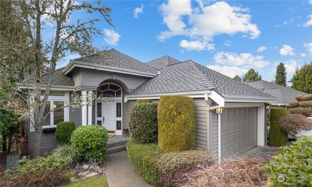 Photo of 11506 W Oakmont Drive, Mukilteo, WA 98275 (MLS # 2202898)