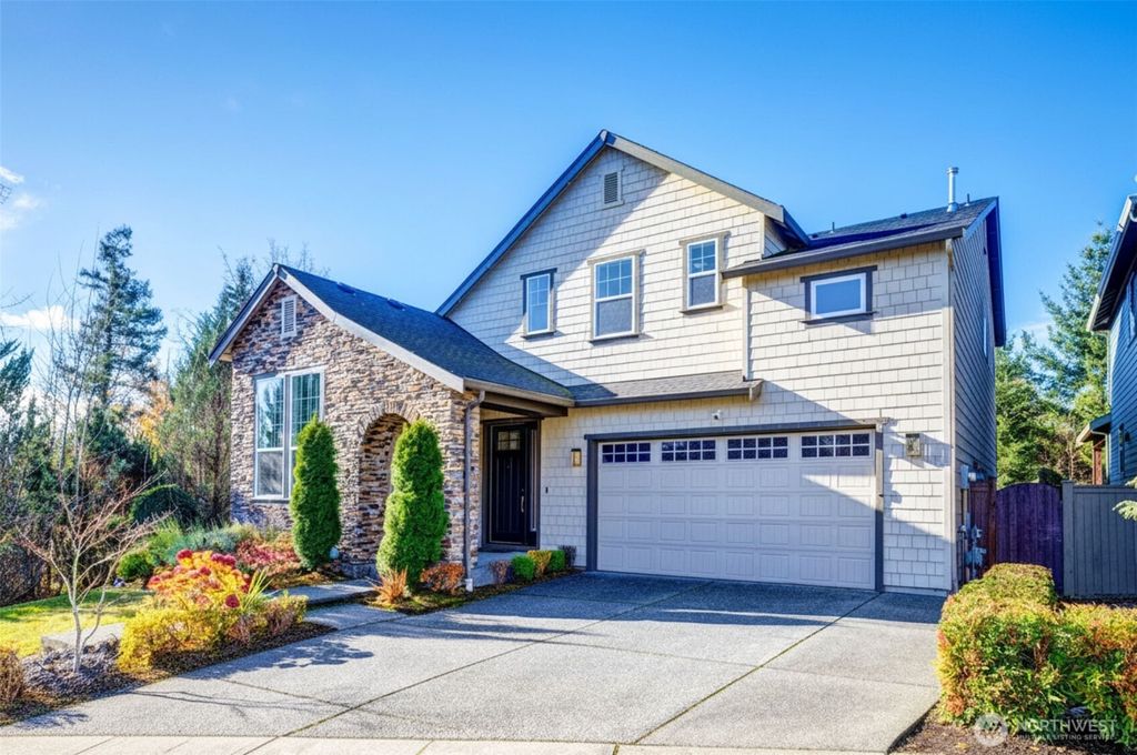 Photo of 9327 Satterlee Avenue SE, Snoqualmie, WA 98065 (MLS # 2454249)