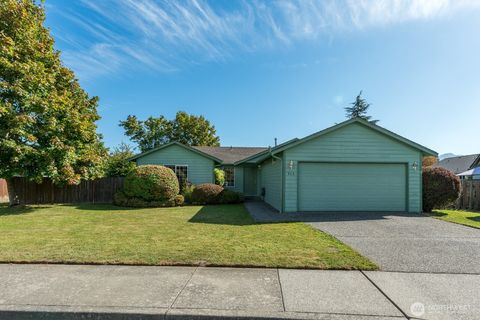Photo of 915 Presidio Place Pl, Sedro Woolley, WA 98284 (MLS # 2438532)
