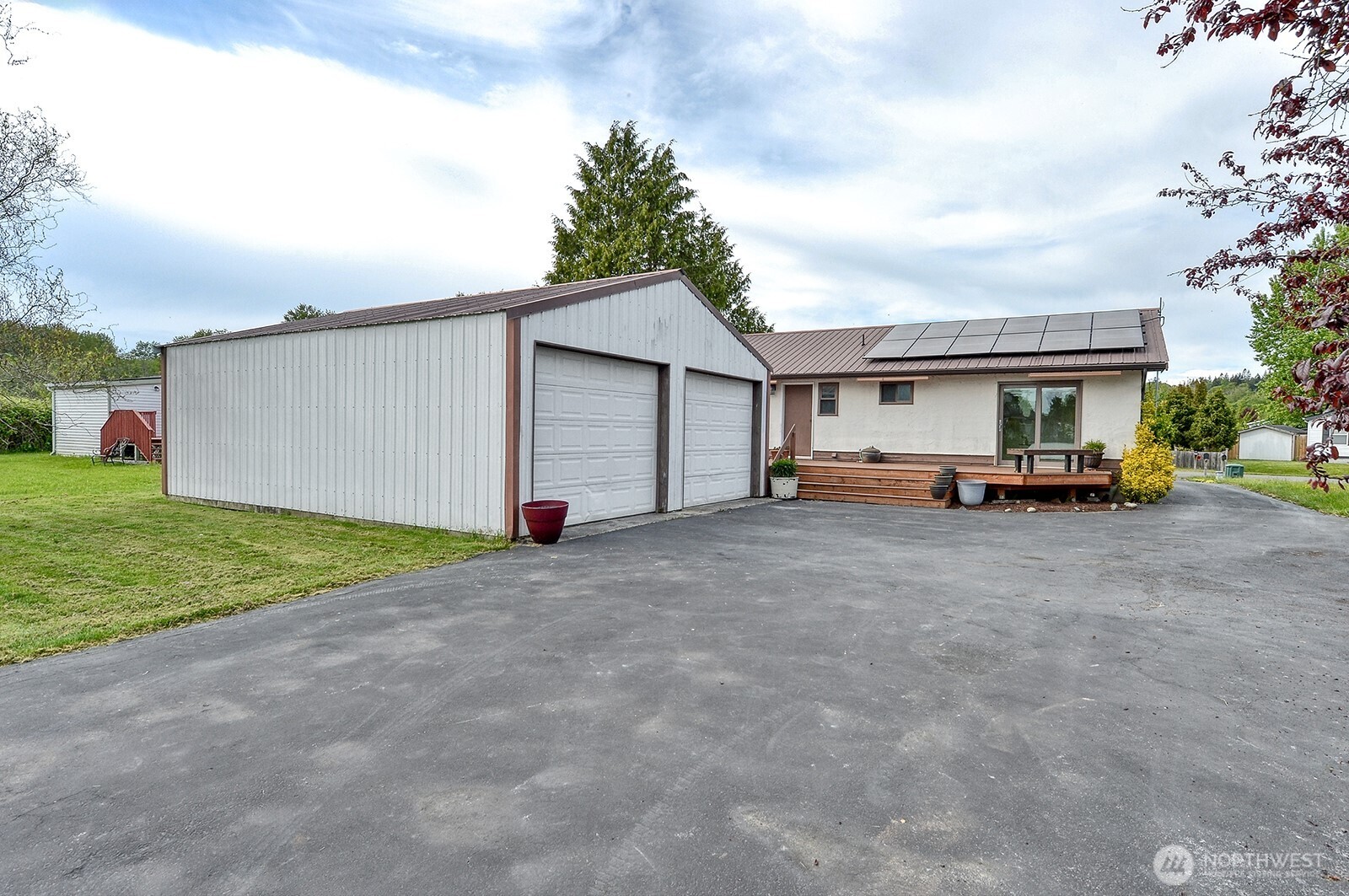 5621 W Shoreview