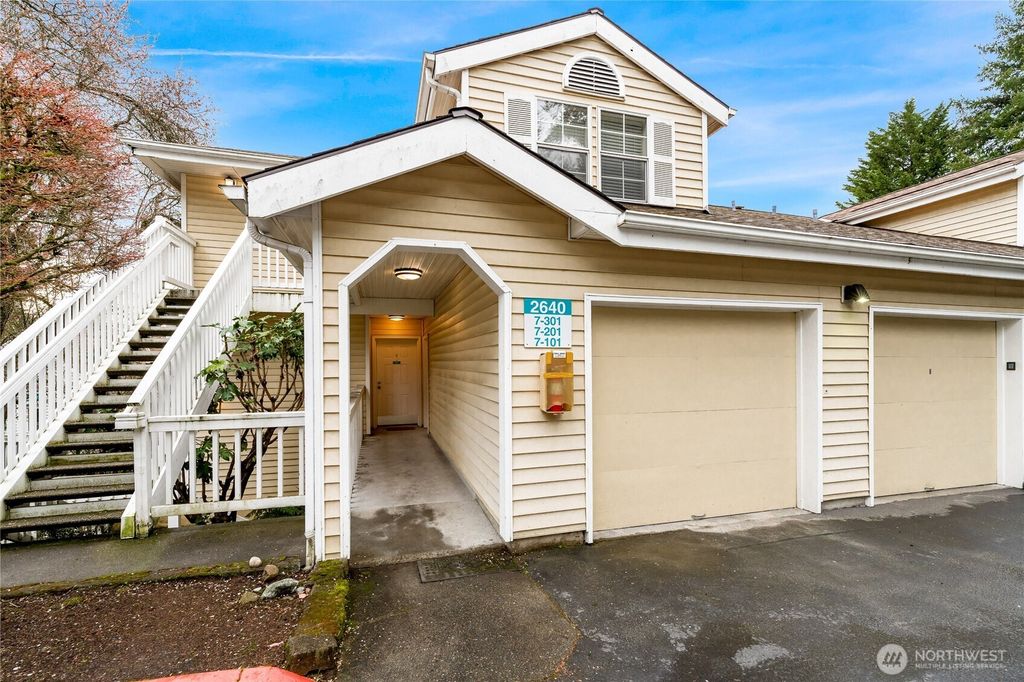 Photo of 2640 118 Avenue SE #7201, Bellevue, WA 98005 (MLS # 2494445)