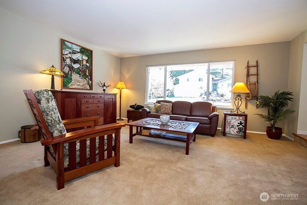 Photo of 6543 125th Ave SE Ave, Bellevue, WA 98006 (MLS # 2466491)