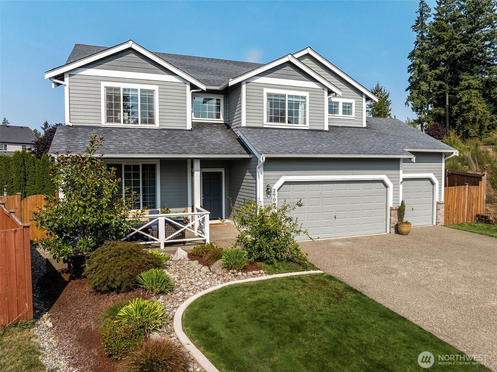 Photo of 2909 65th Street SE, Auburn, WA 98092 (MLS # 2429200)