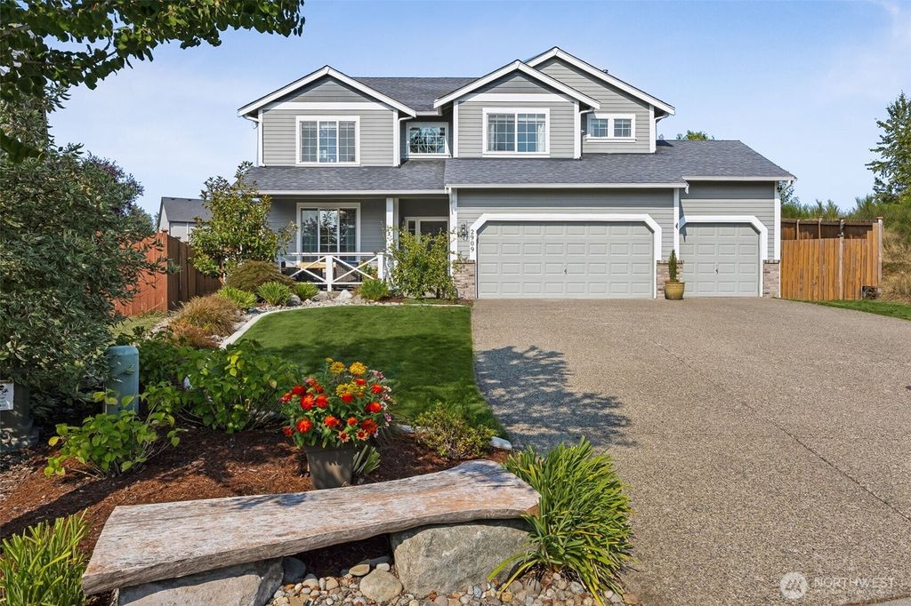 Photo of 2909 65th Street SE, Auburn, WA 98092 (MLS # 2429200)