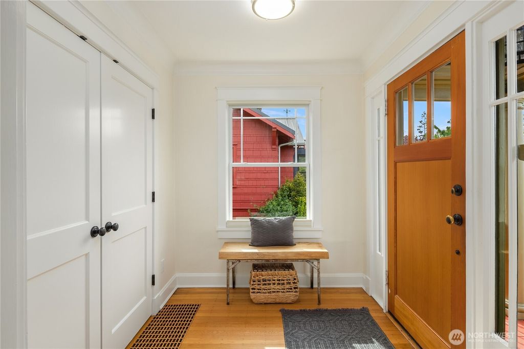 Photo of 2421 E Calhoun Street, Seattle, WA 98112 (MLS # 2370853)