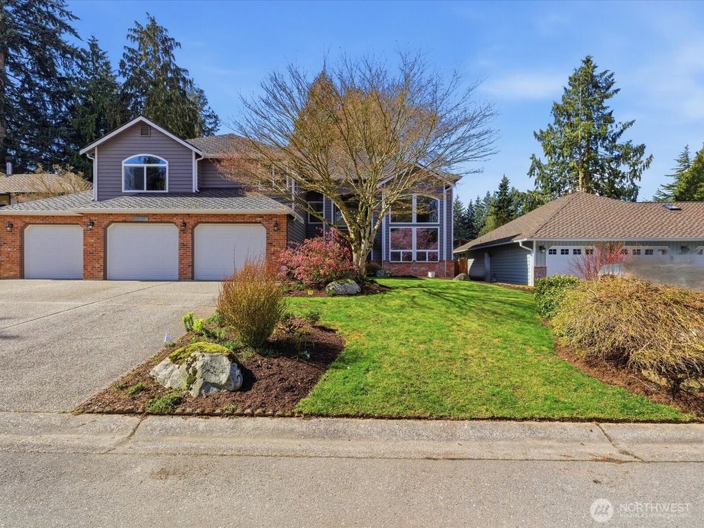 Photo of 11710 43rd Drive SE, Everett, WA 98208 (MLS # 2496591)