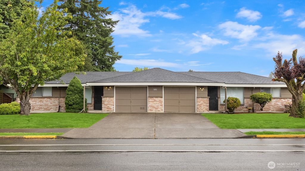 Photo of 501 21st Street SE, Auburn, WA 98002 (MLS # 2394373)