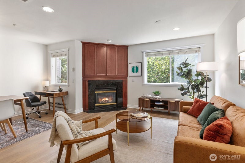 717 E Denny Way 3A