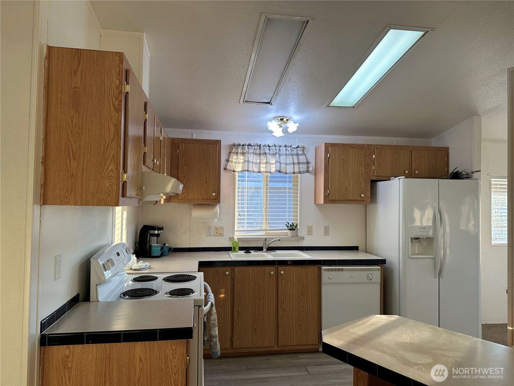 Photo of 571 Morning View Circle, East Wenatchee, WA 98802 (MLS # 2471383)