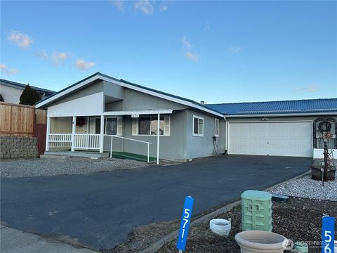 Photo of 571 Morning View Circle, East Wenatchee, WA 98802 (MLS # 2471383)